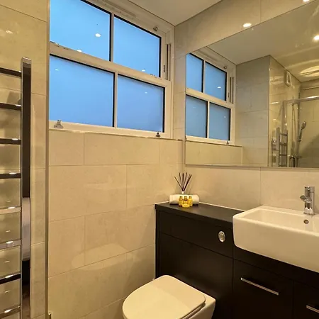 Апартаменты Luxury One Bedroom *