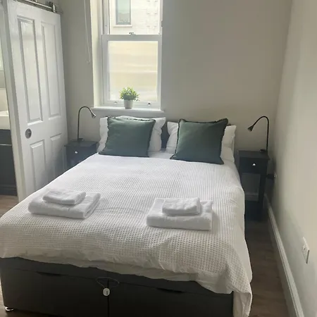 Апартаменты Luxury One Bedroom *